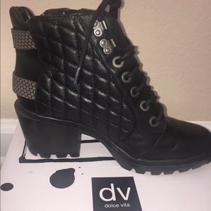 Dolce Vita brand Analee Black Leather Booties